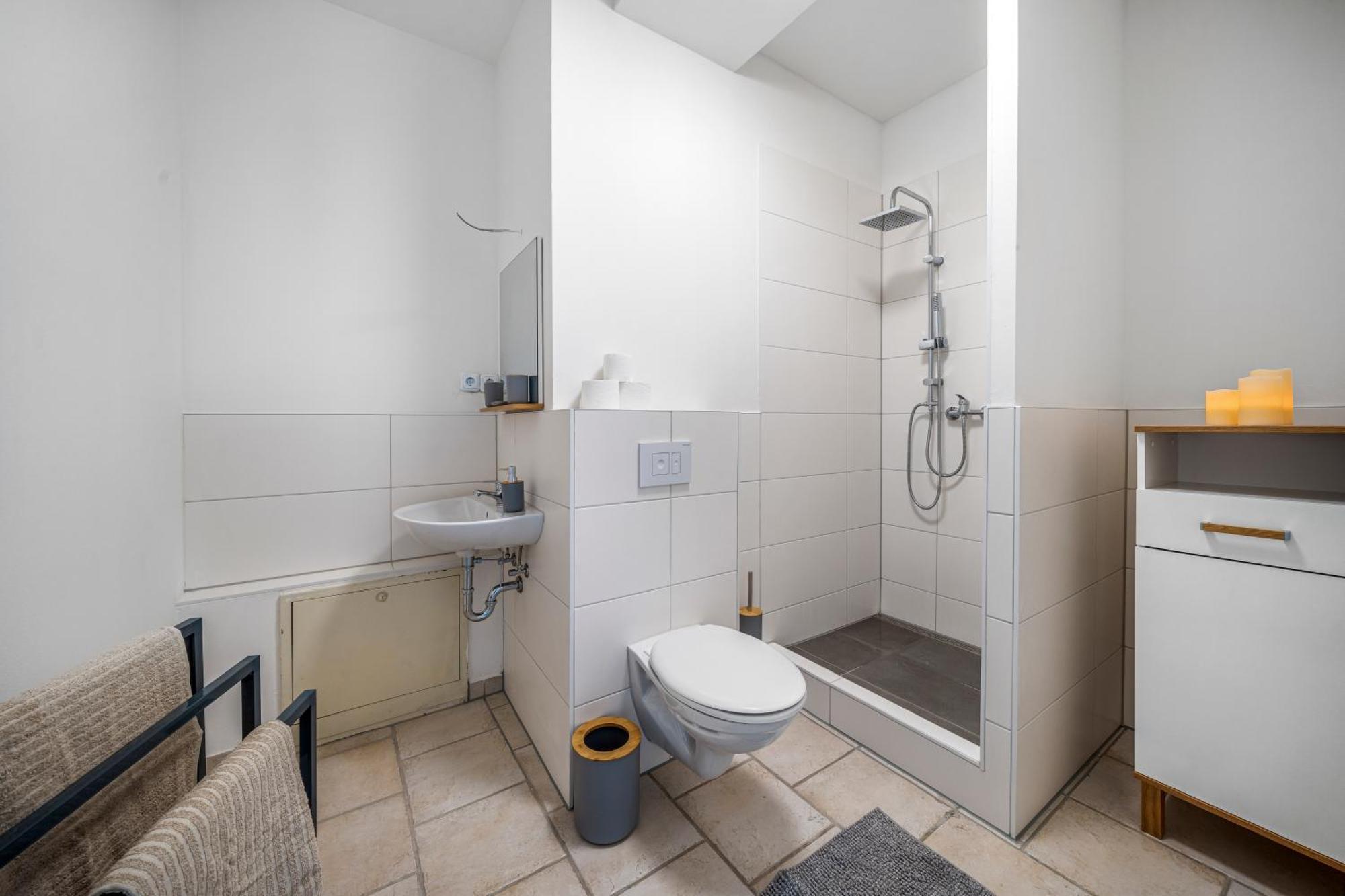 Lehastays - Buckau 16a I Kueche I Smart Tv Mit Netflix I Toller Innenhof Apartment *