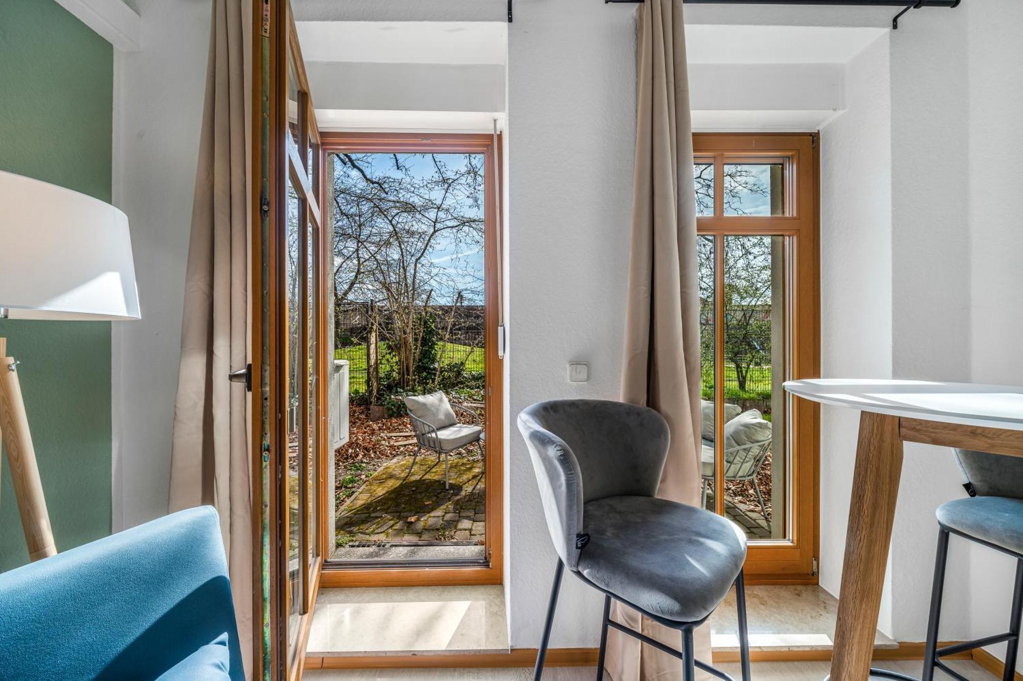 Lehastays - Buckau 16a I Kueche I Smart Tv Mit Netflix I Toller Innenhof Apartment *